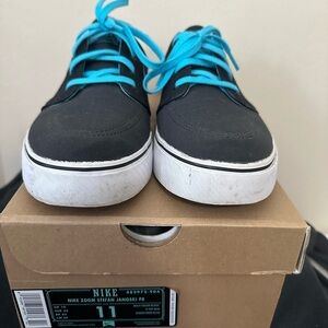 listing-status-banner